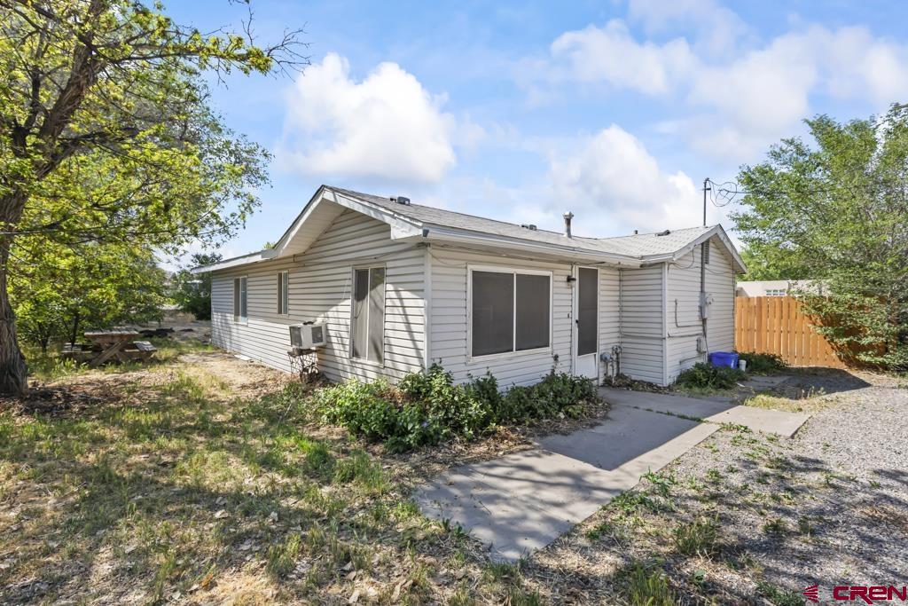 1011 S 5th Street Montrose, CO 81401