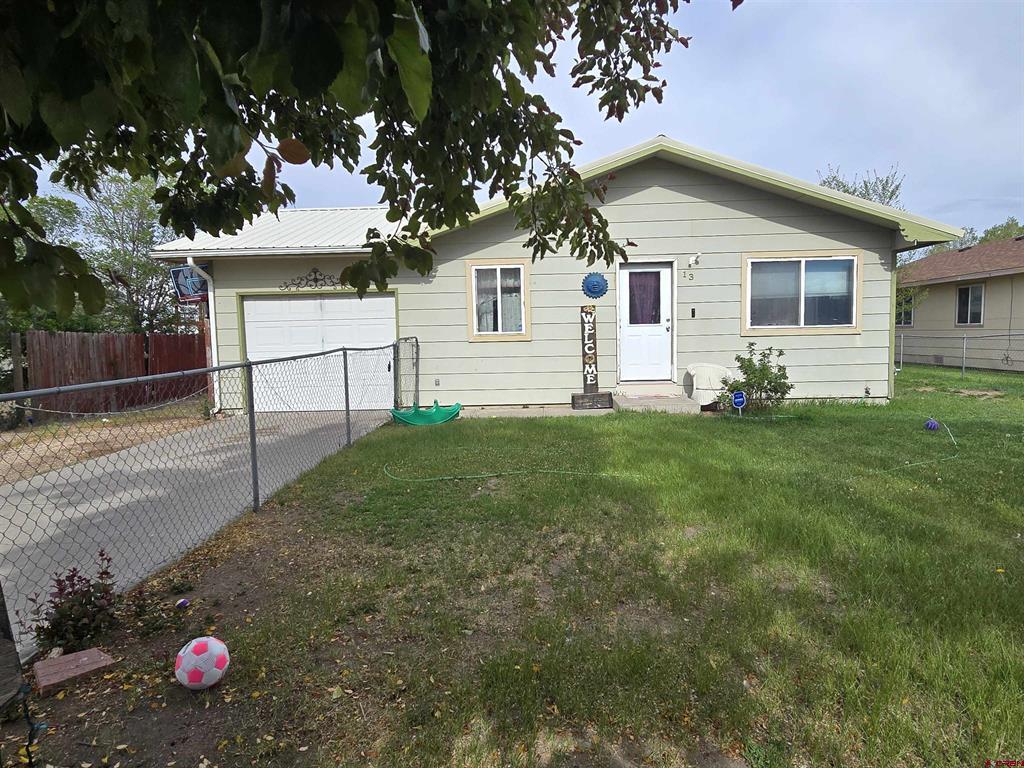 13 Jefferson Street Center, CO 81125