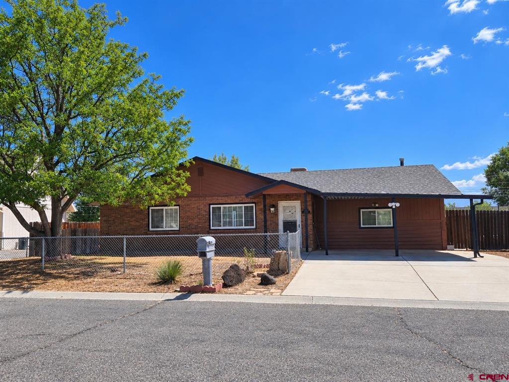 428 1/2 Doris Road Grand Junction, CO 81504