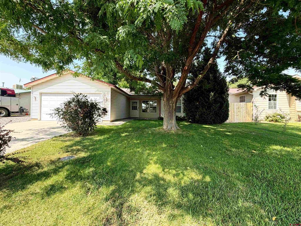 1909 Ouray Drive Montrose, CO 81401