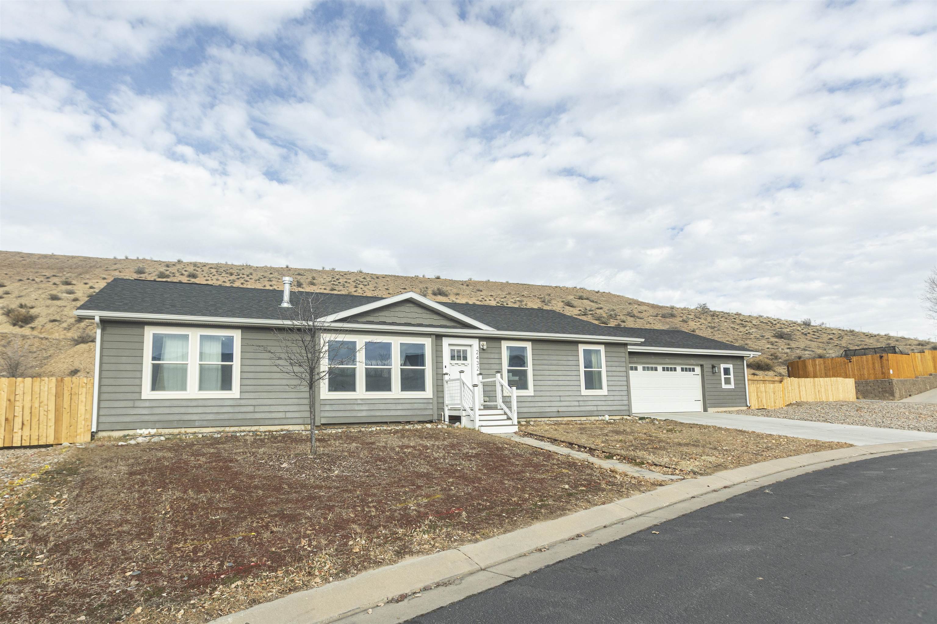 2432 Pioneer Way Rifle, CO 81650