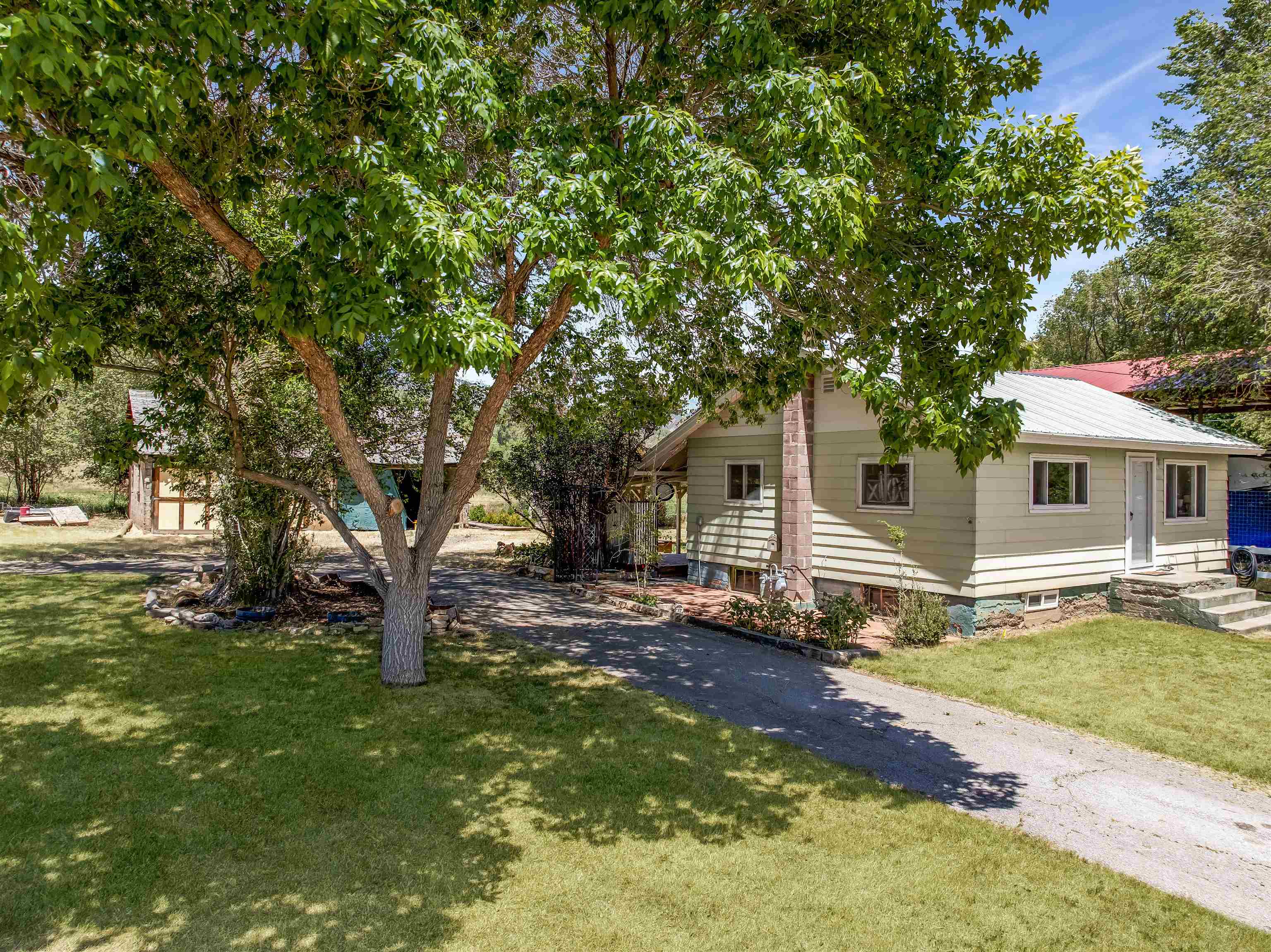 458 Price Road Paonia, CO 81428