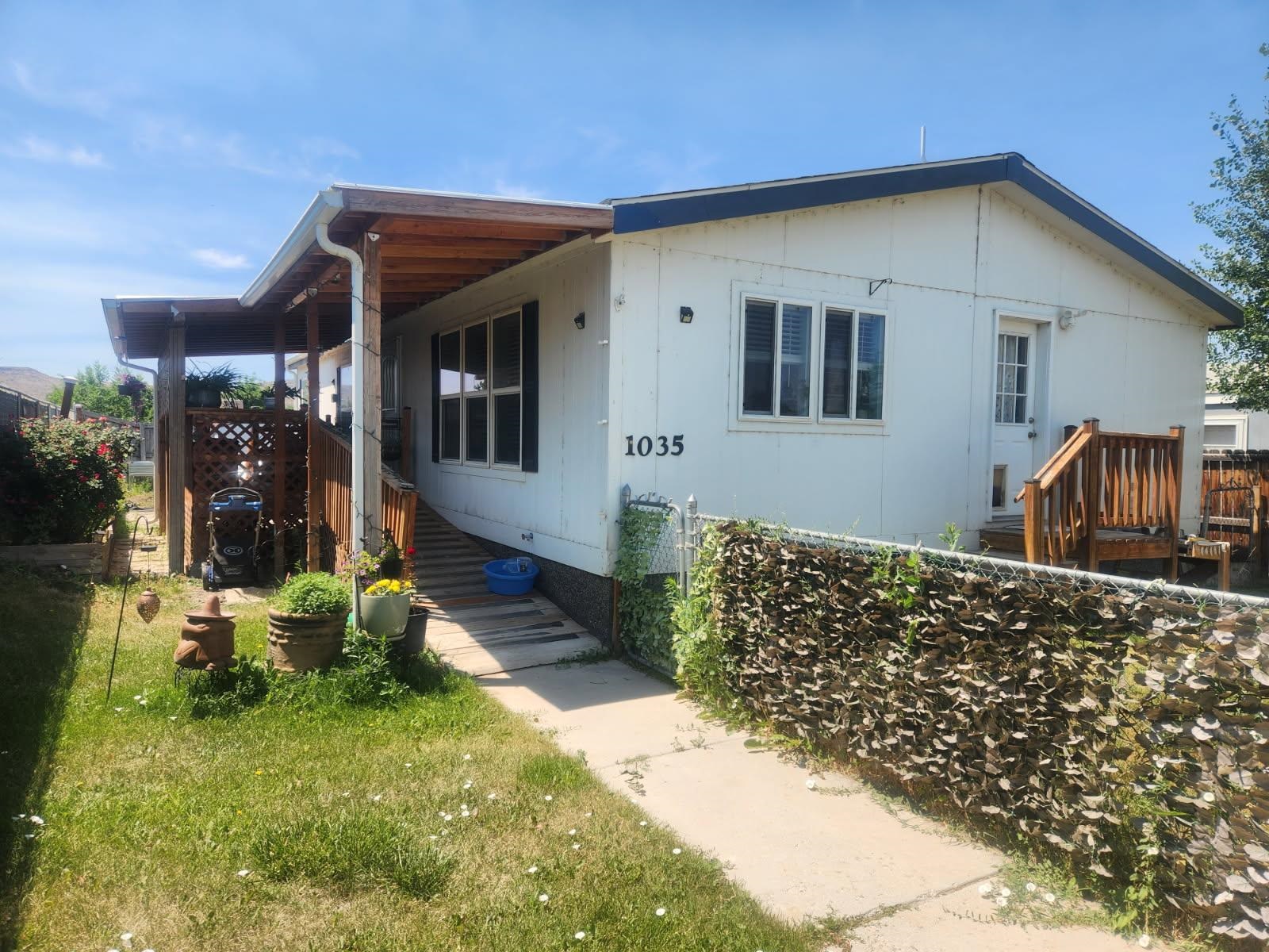 1035 Gilsonite Avenue Mack, CO 81525