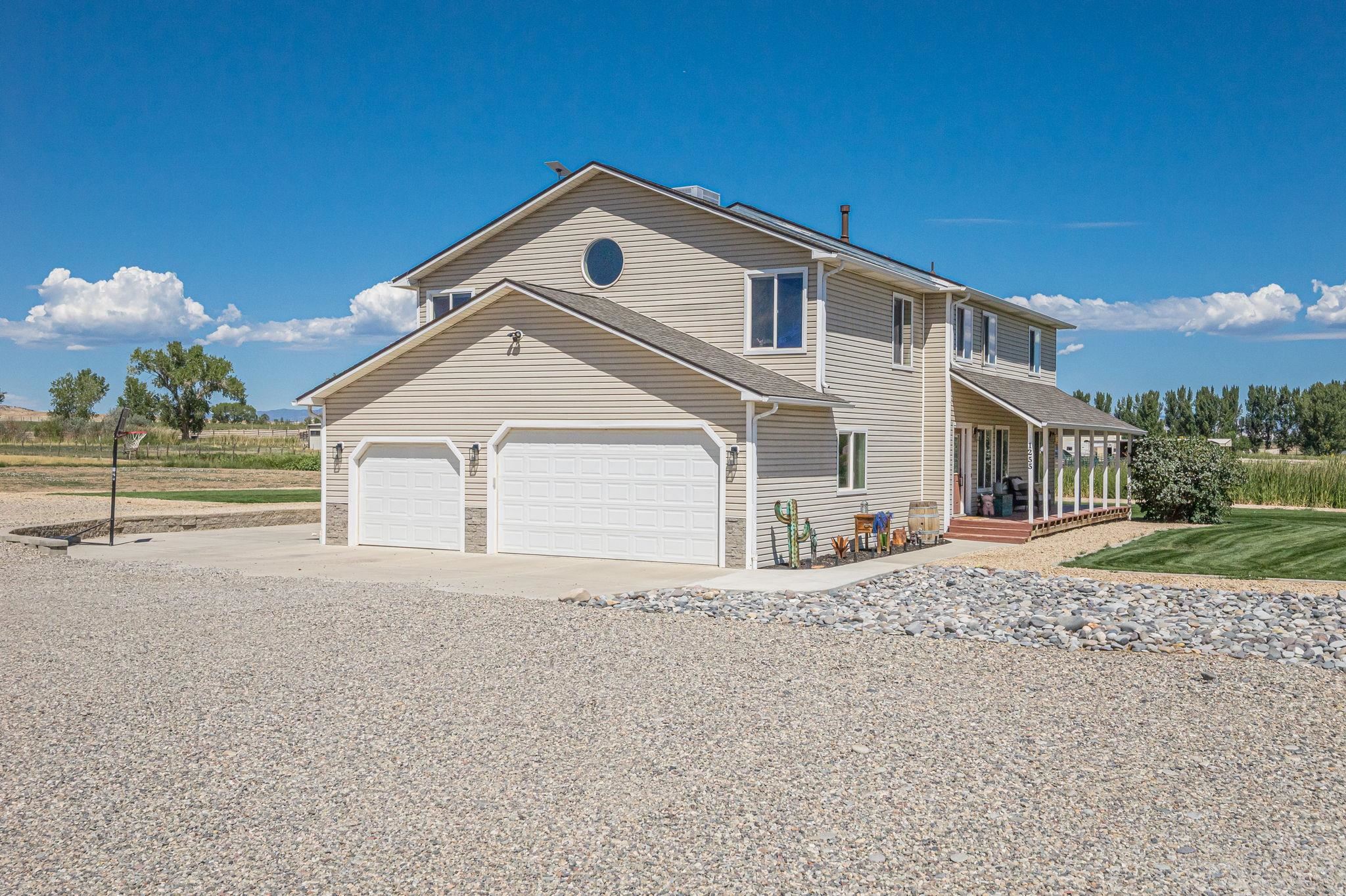 1255 12 1/2 Road Loma, CO 81524